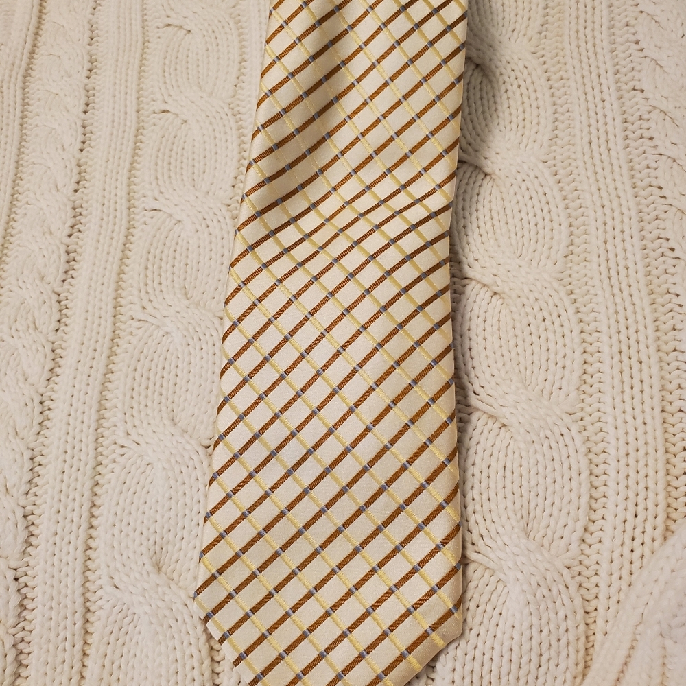 Geoffrey Beene Off-White Silk Tie
